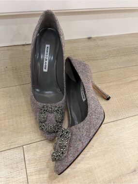 Manolo Blahnik Pink Tweed Crystal-Buckle Pointed-Toe Pumps